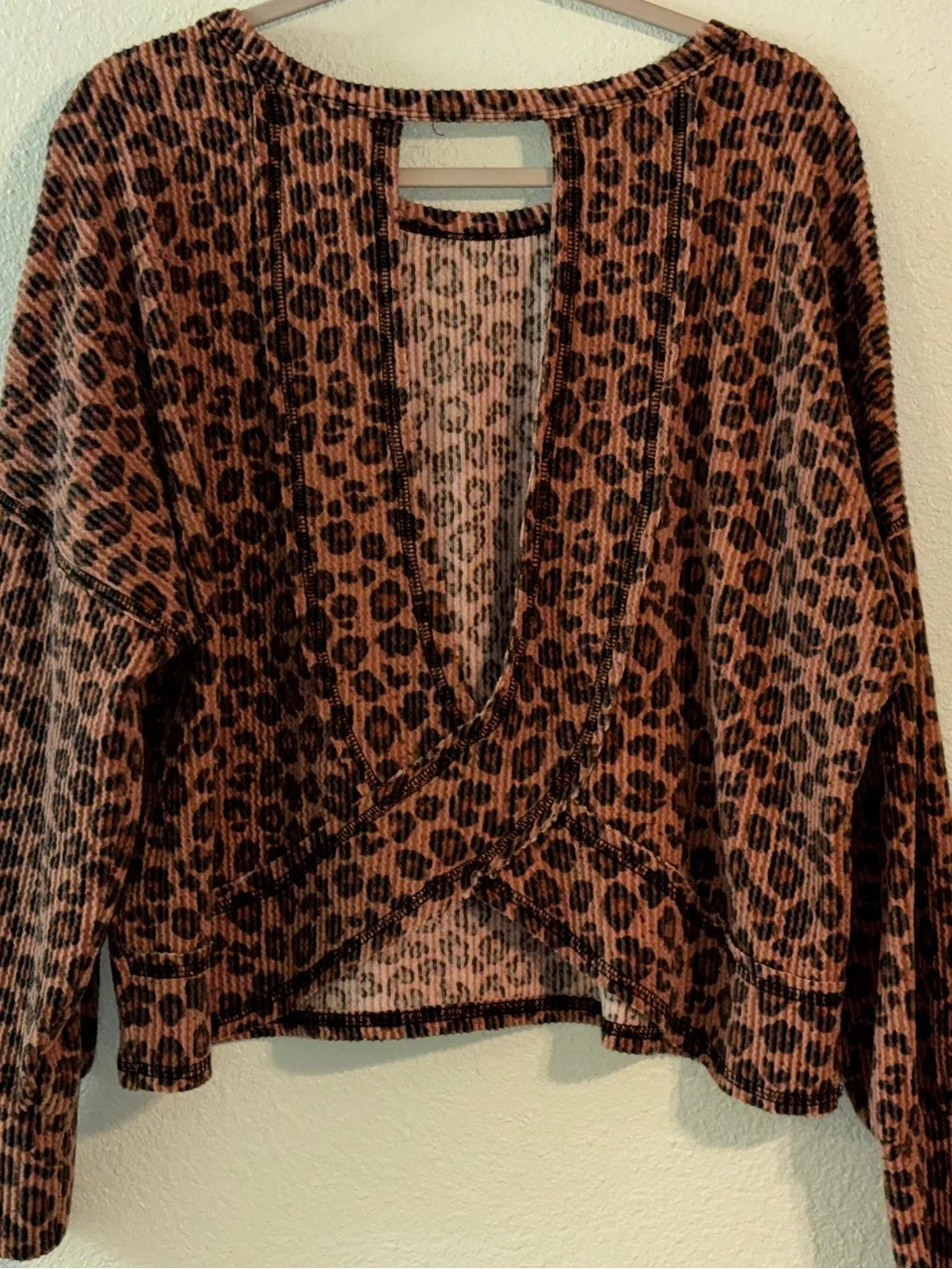 AS Revival leopard print long sleeve top with open back medium - Picture 2 of 4